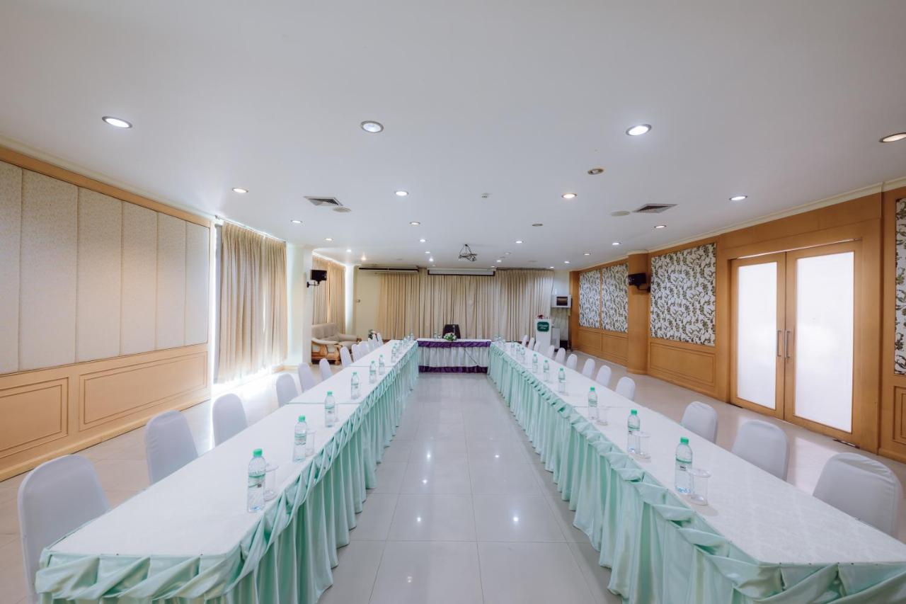 Morakot Twin Chumphon Hotel Exterior photo